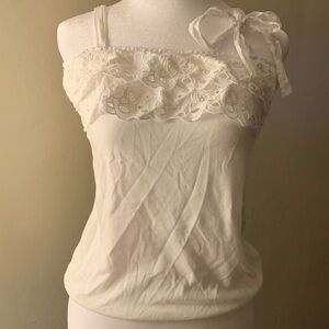 Hollister White Tank Top w/ adjustable straps. Lace Detail. Size S.